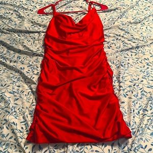 I’m selling this red dress because I’m not longer using it. It’s a size M.
